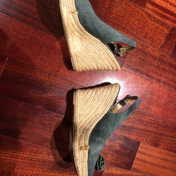 Xhilaration Denim Wedge Shoe, 8 1/2 - Picture 2 of 5